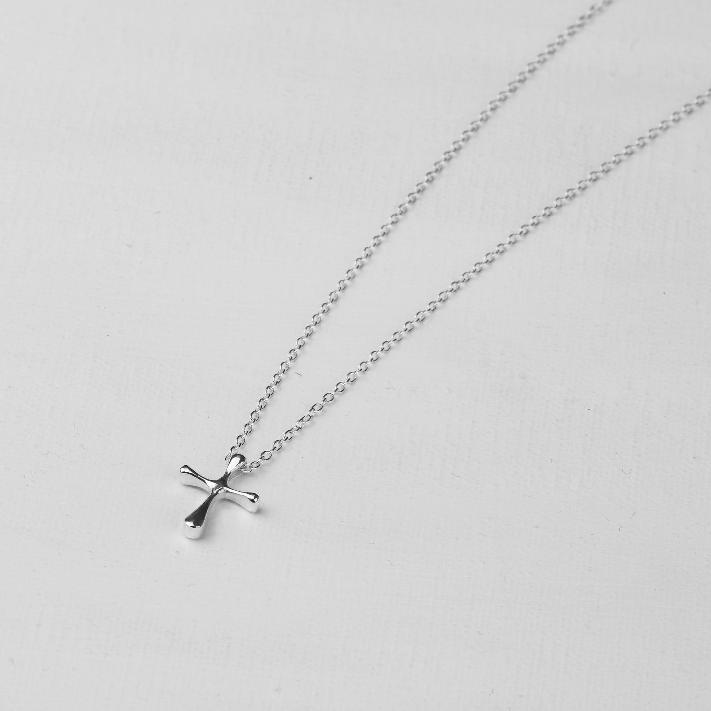 言成金工坊| Round Cross Necklace 圓十字架項鍊