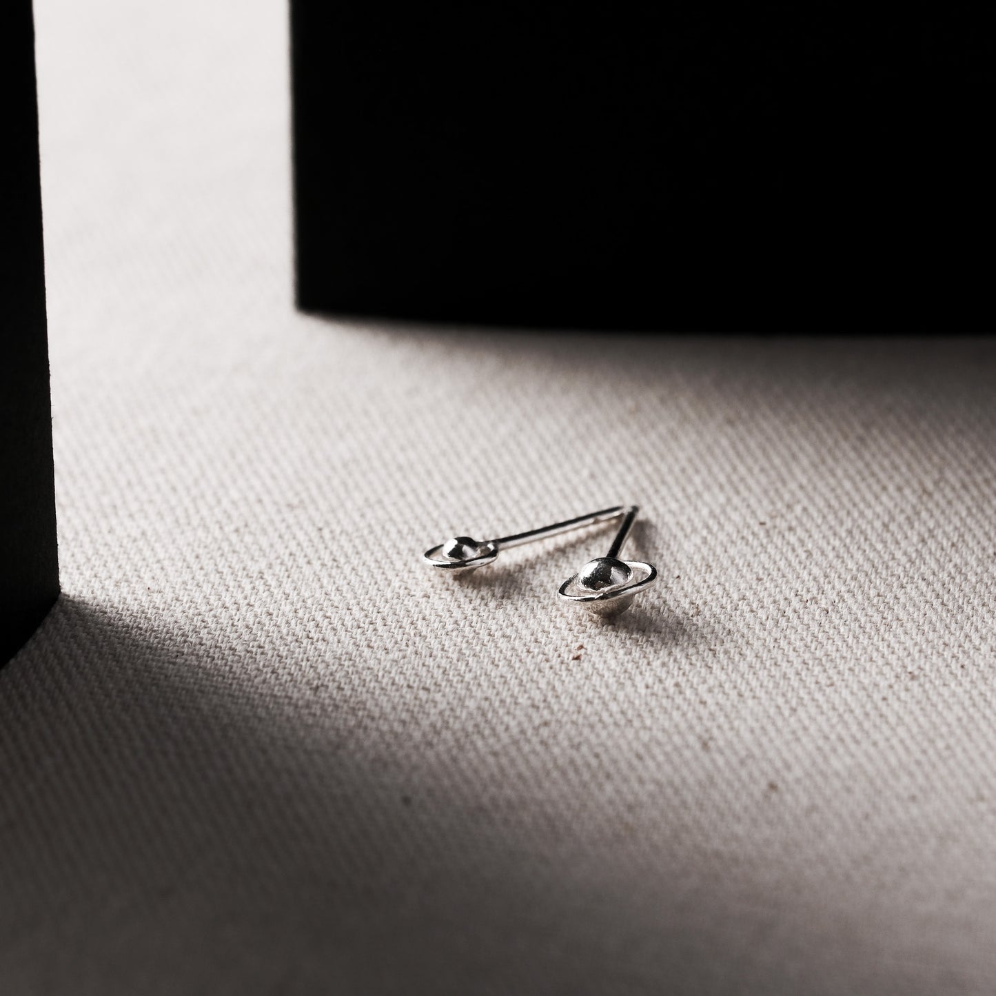 言成金工坊| Saturn Earring 土星耳環