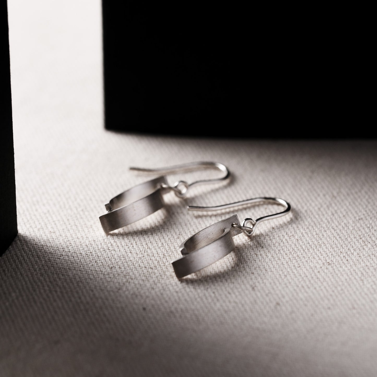 言成金工坊| Curve Earring 弧面耳環