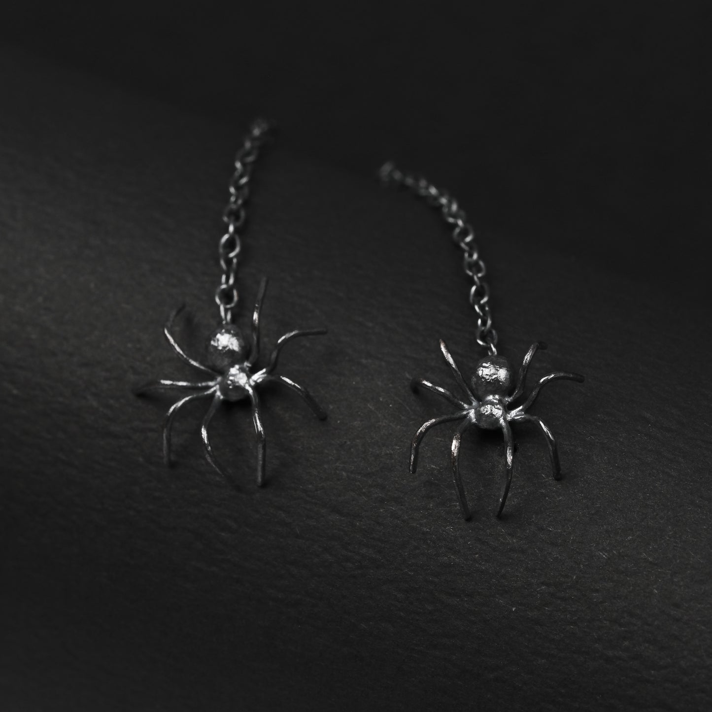 言成金工坊｜ Spider Earring 蜘蛛耳線 Thread